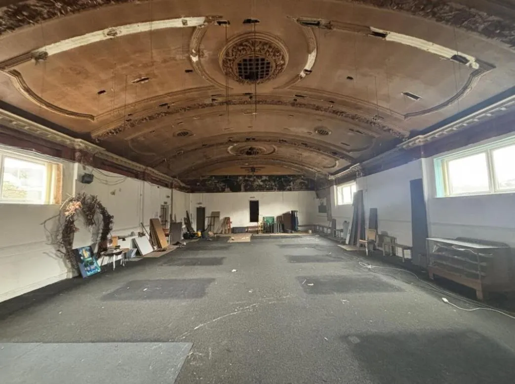 Pontypridd, CF37 1SG - Online Auctions
