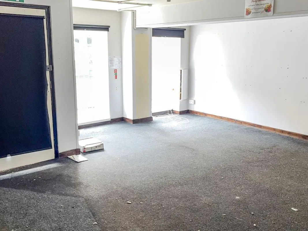 Newtown, Powys, SY16 2AU - Online Auctions