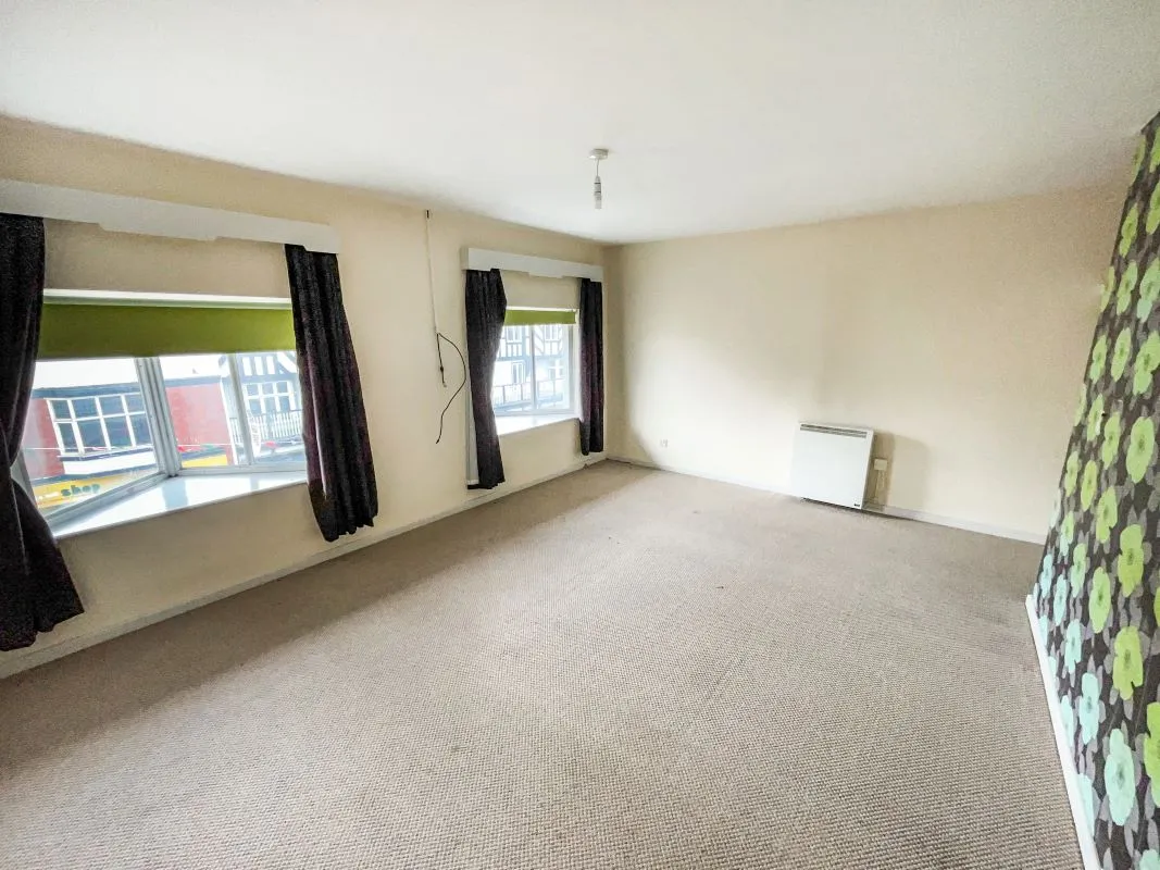 Newtown, Powys, SY16 2AU - Online Auctions