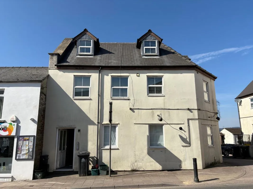 29 Market Street, Cinderford, Gloucestershire, GL14 2RT - Online Auctions