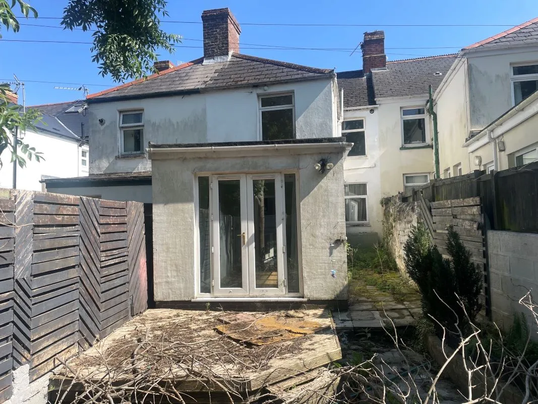 Barry, Vale of Glamorgan, CF62 6PA - Online Auctions