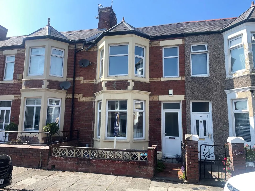 Barry, Vale of Glamorgan, CF62 6PA - Online Auctions