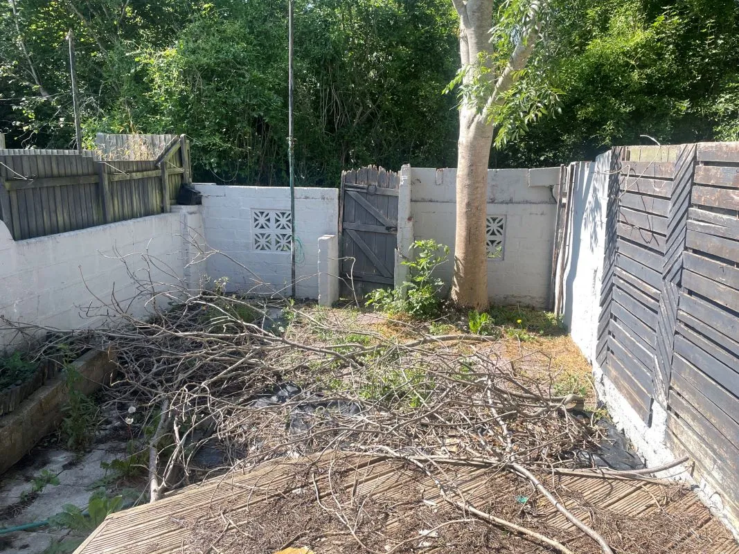 Barry, Vale of Glamorgan, CF62 6PA - Online Auctions