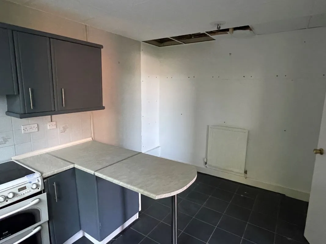 Heath Close, Swansea, SA3 5QF - Online Auctions