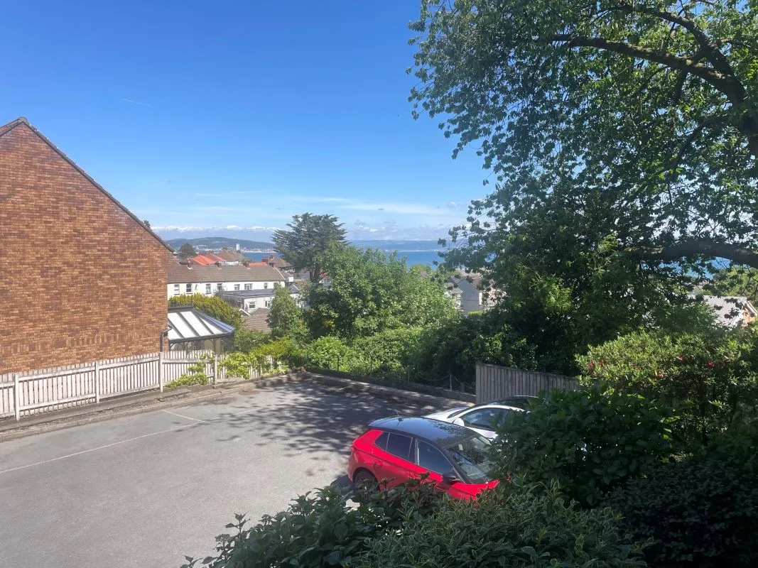 Heath Close, Swansea, SA3 5QF - Online Auctions