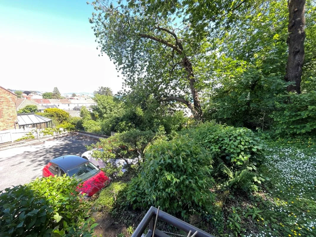 Heath Close, Swansea, SA3 5QF - Online Auctions
