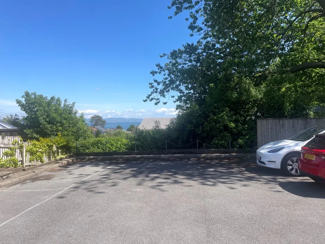 Heath Close, Swansea, SA3 5QF - Online Auctions