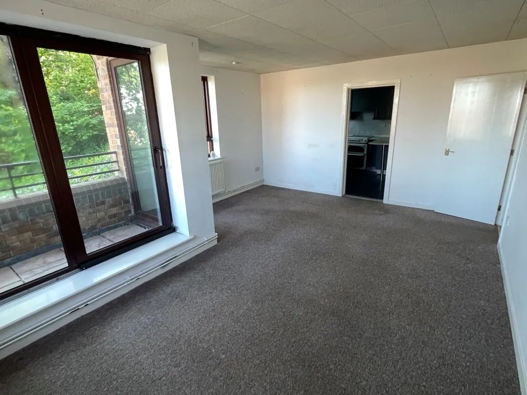 Heath Close, Swansea, SA3 5QF - Online Auctions