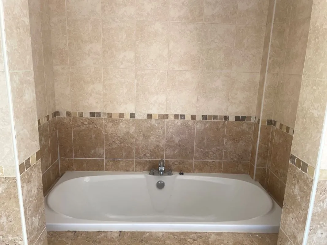 Heath Close, Swansea, SA3 5QF - Online Auctions