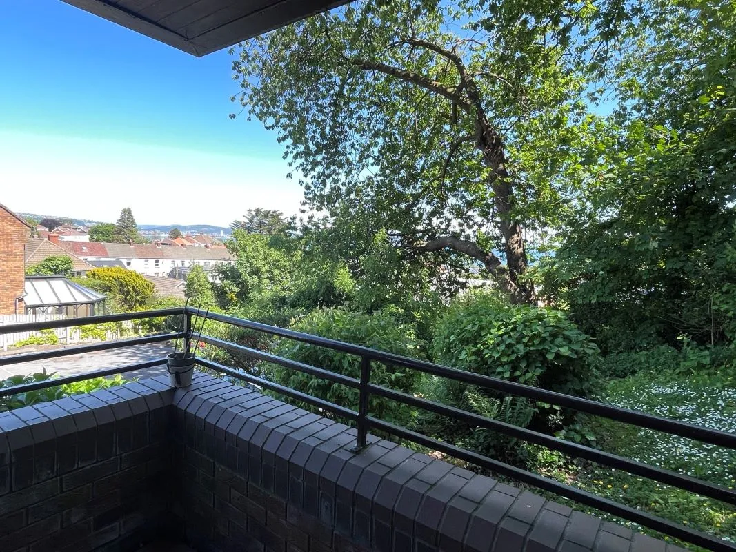Heath Close, Swansea, SA3 5QF - Online Auctions