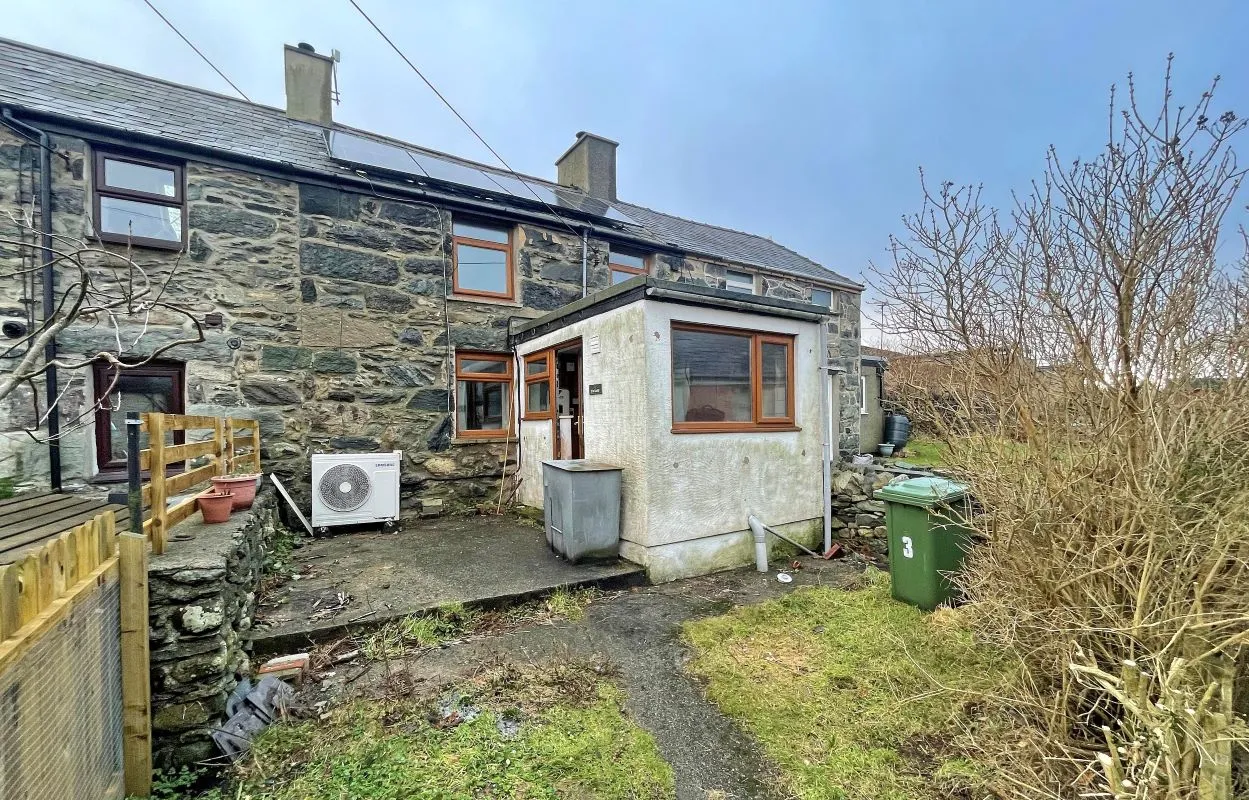 Rhiwlas, Bangor, Gwynedd, LL57 4ES - Online Auctions
