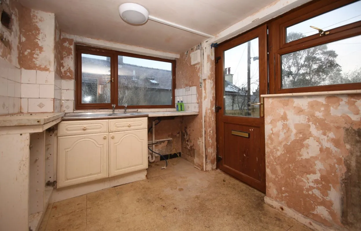 Rhiwlas, Bangor, Gwynedd, LL57 4ES - Online Auctions