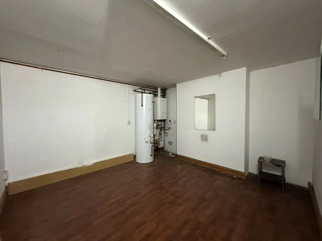 Doncaster, South Yorkshire, DN4 0RD - Online Auctions