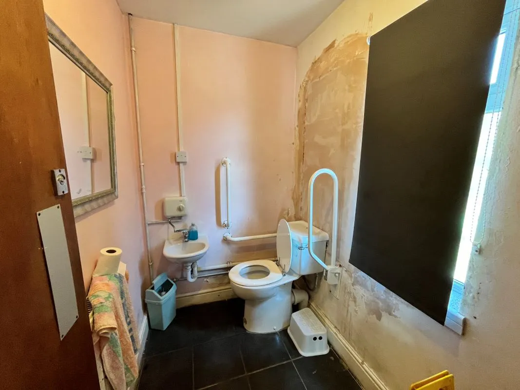 Tredegar Terrace, Risca, Caerphilly, NP11 6BT - Online Auctions