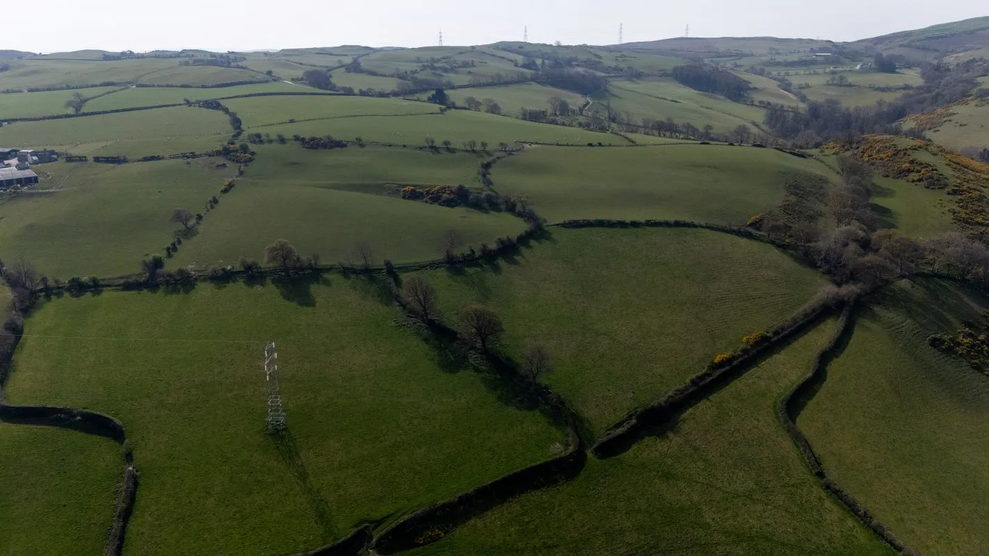 Ty Derwen & & Associated Land, Ffordd Llanelwy, Betws Yn Rhos, Abergele, Clwyd, LL22 8AN - Online Auctions