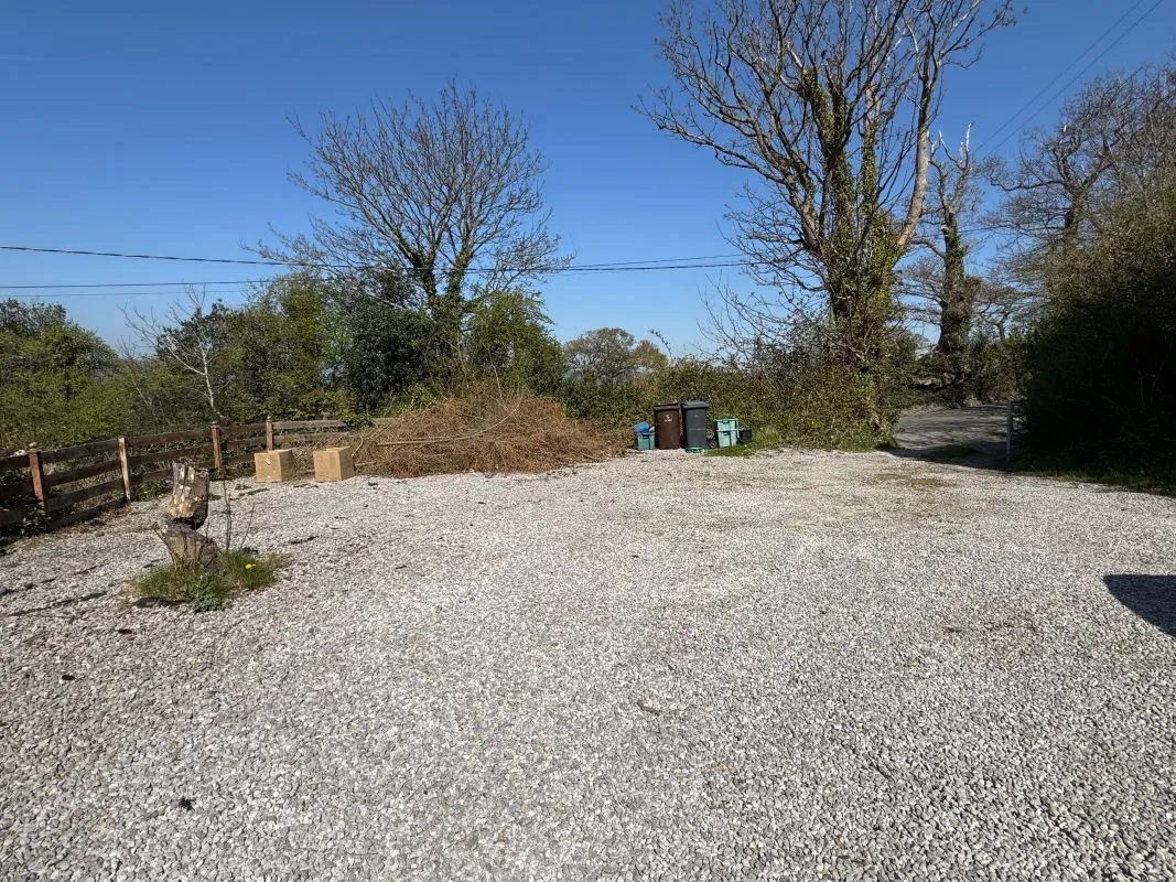 Ty Derwen & & Associated Land, Ffordd Llanelwy, Betws Yn Rhos, Abergele, Clwyd, LL22 8AN - Online Auctions