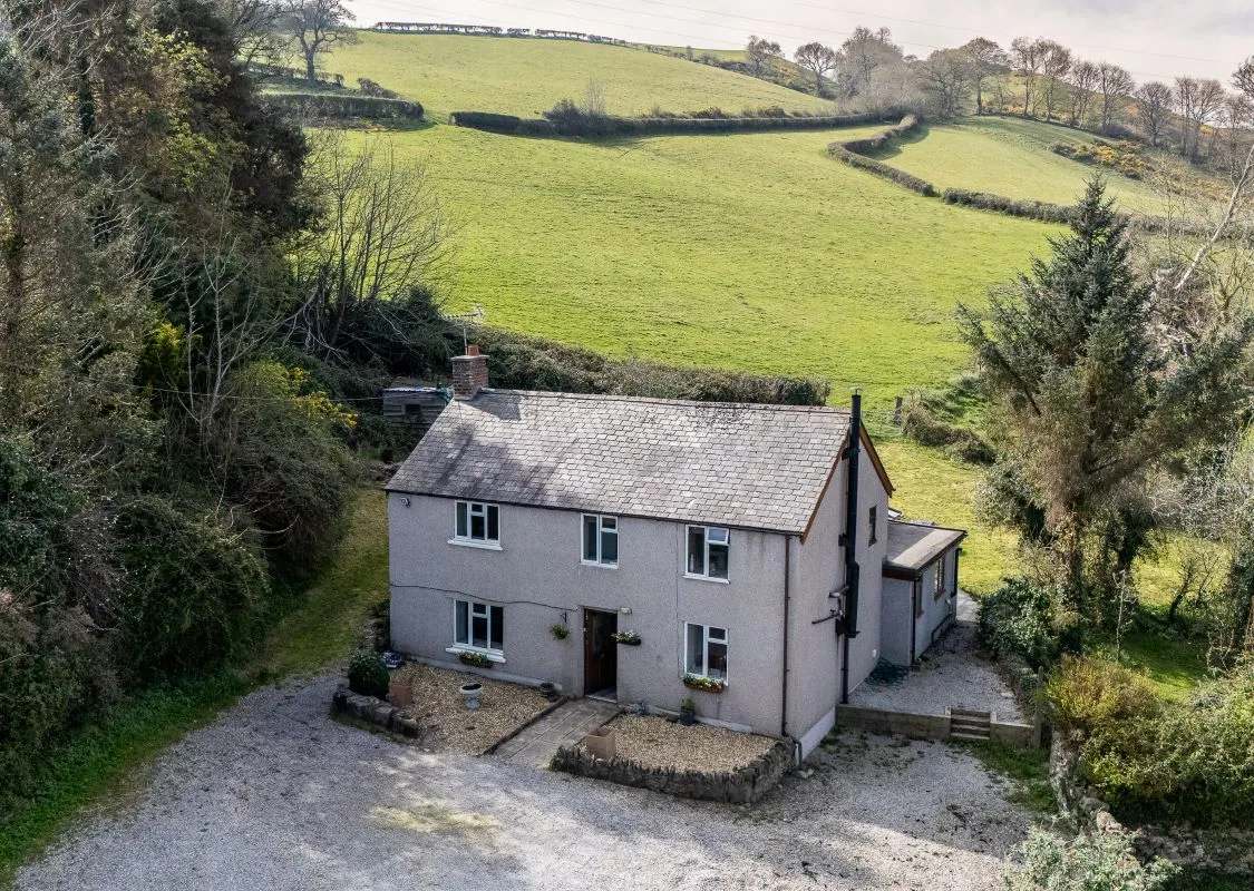 Ty Derwen & & Associated Land, Ffordd Llanelwy, Betws Yn Rhos, Abergele, Clwyd, LL22 8AN - Online Auctions