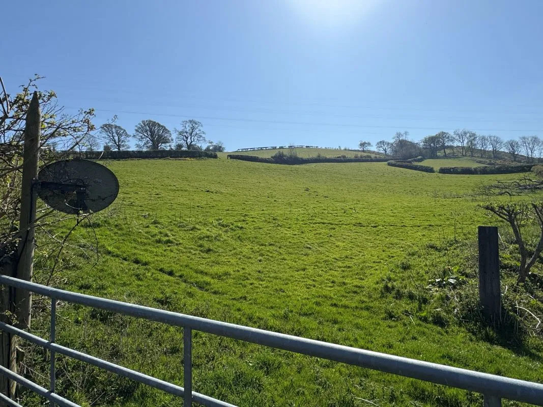 Ty Derwen & & Associated Land, Ffordd Llanelwy, Betws Yn Rhos, Abergele, Clwyd, LL22 8AN - Online Auctions