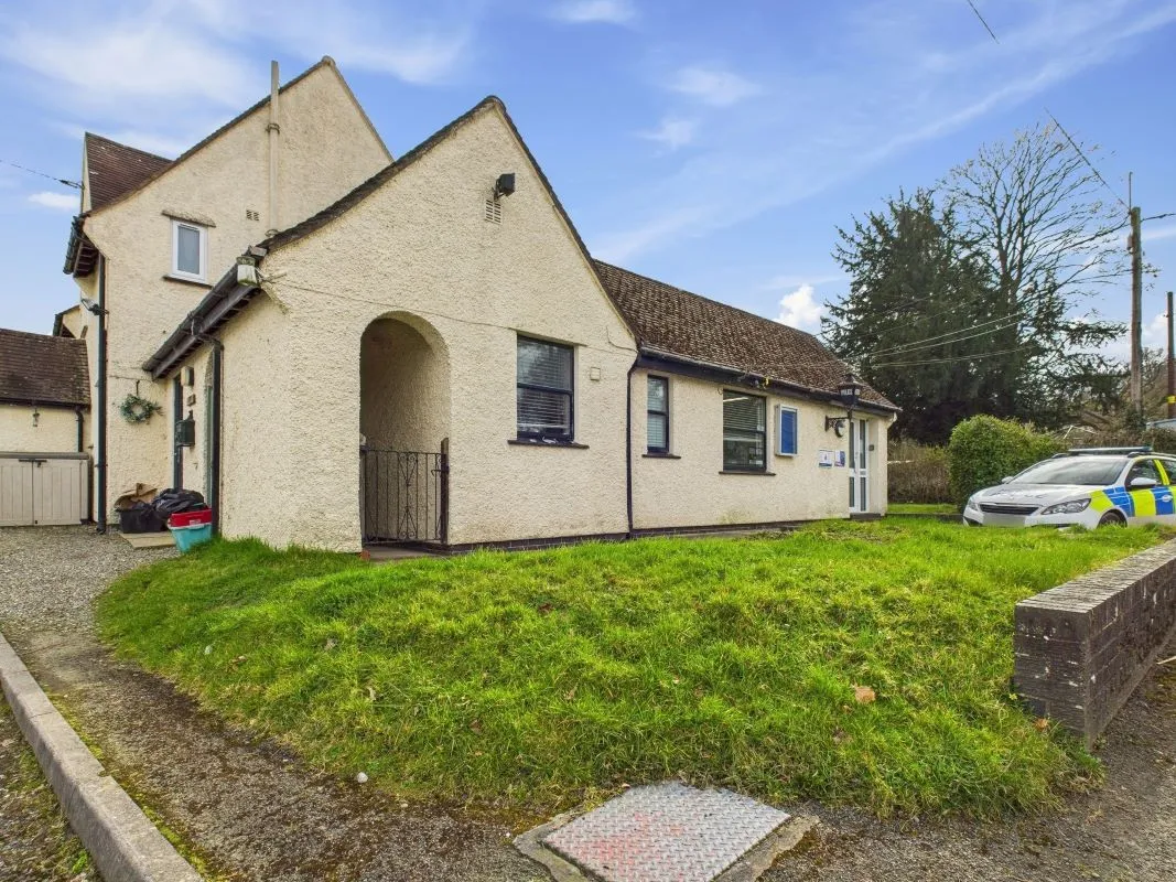 High Street, Llanfyllin, Powys, SY22 5BQ - Online Auctions