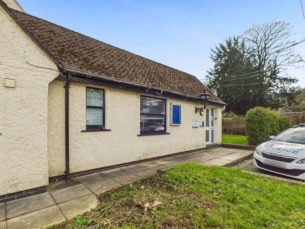 High Street, Llanfyllin, Powys, SY22 5BQ - Online Auctions