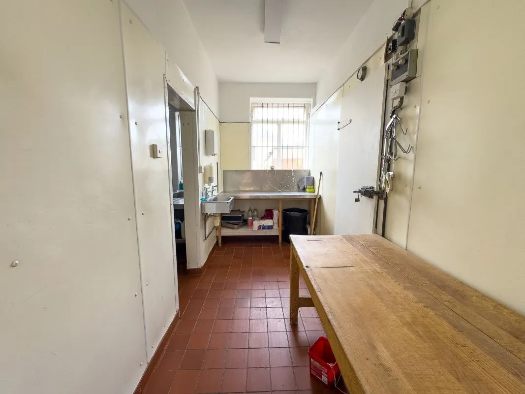 Mochdre, Colwyn Bay, Clwyd, LL28 5DS - Online Auctions