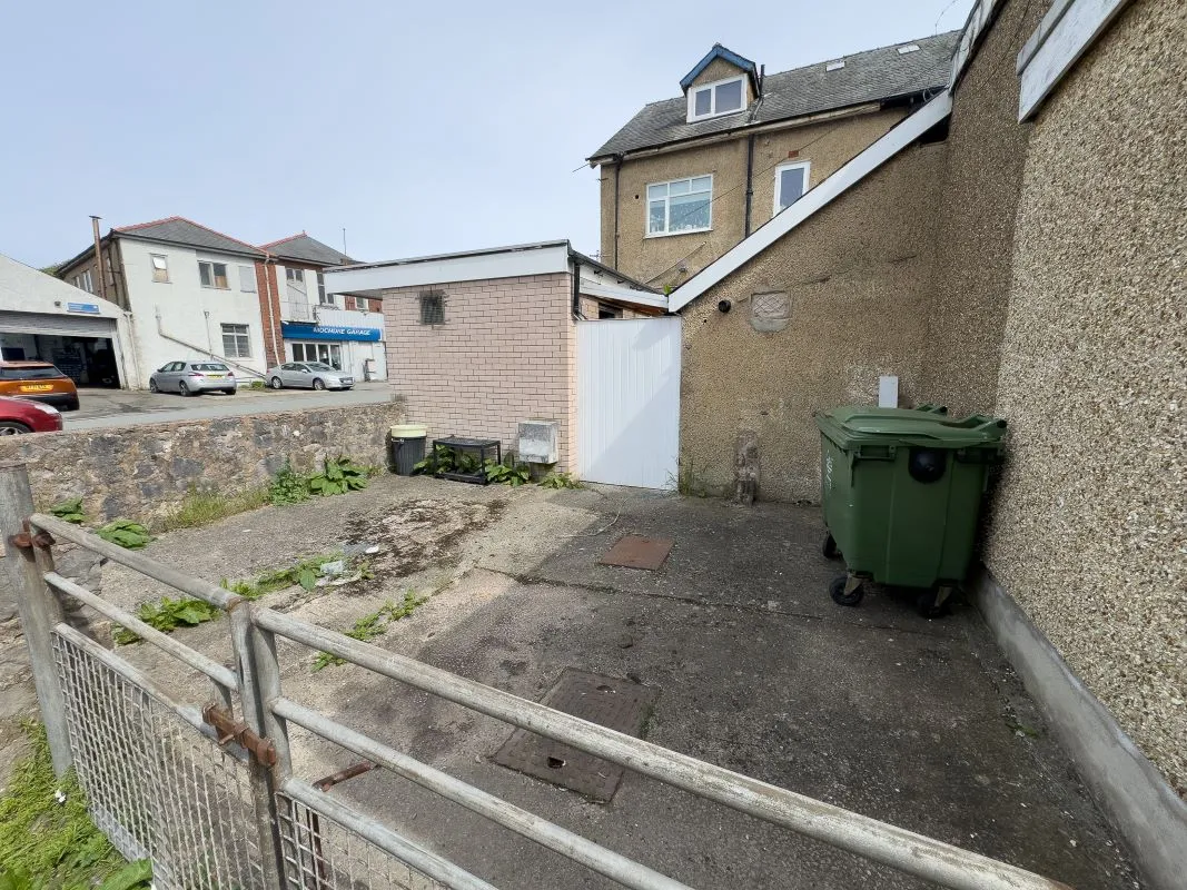 Mochdre, Colwyn Bay, Clwyd, LL28 5DS - Online Auctions