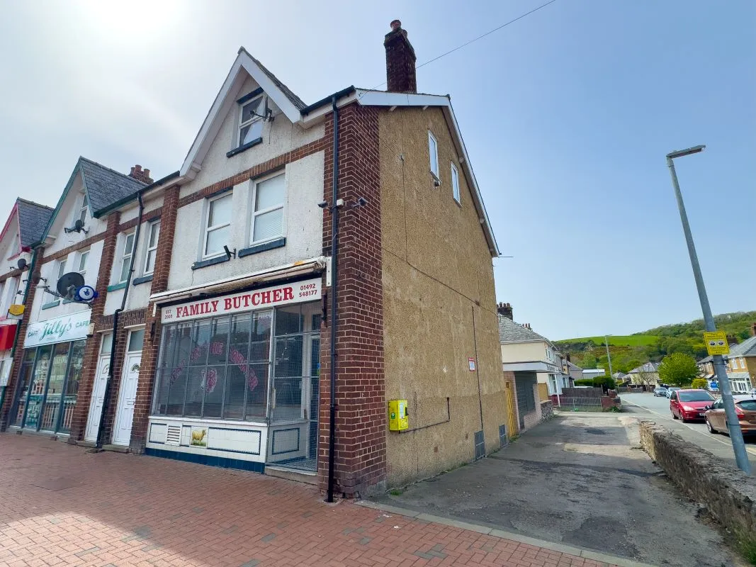 Mochdre, Colwyn Bay, Clwyd, LL28 5DS - Online Auctions