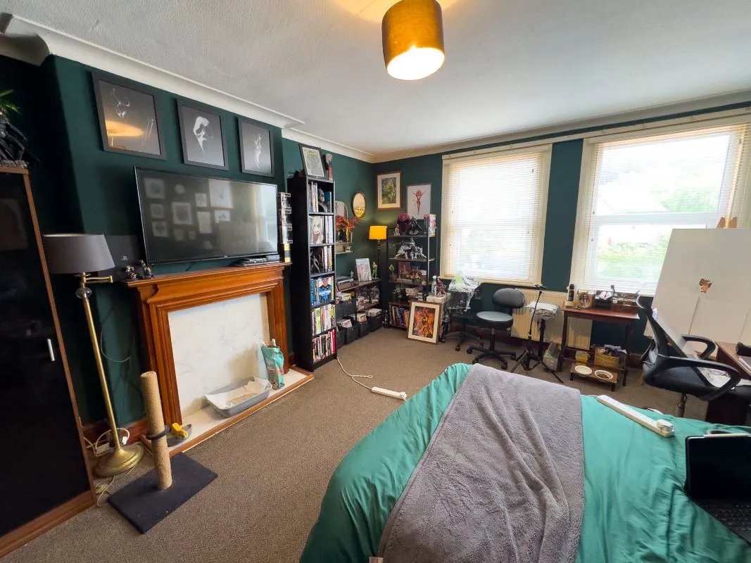 Mochdre, Colwyn Bay, Clwyd, LL28 5DS - Online Auctions