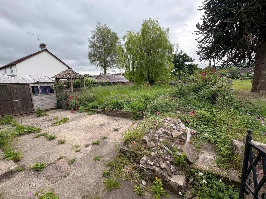 Llangattock, Crickhowell, Powys, NP8 1PA - Online Auctions