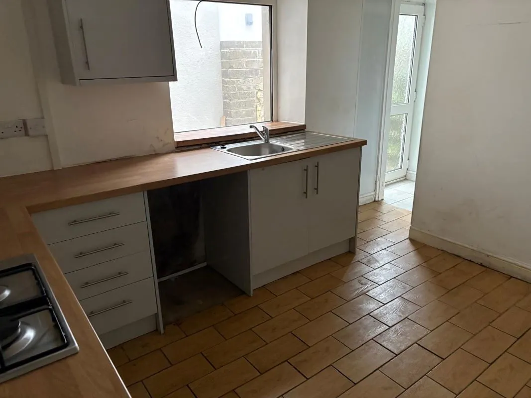 Bedlinog, Treharris, Merthyr Tydfil, CF46 6RG - Online Auctions