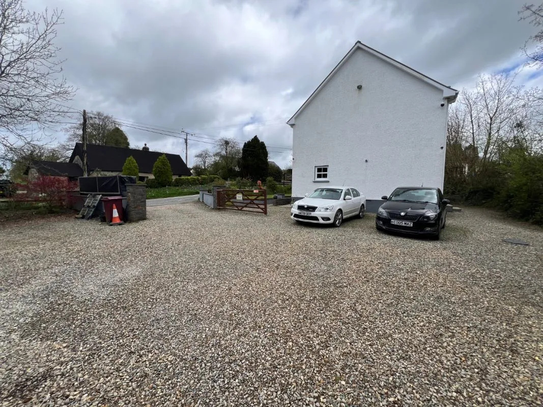 Mydroilyn Road,, Llanarth, Ceredigion, SA47 0QT - Online Auctions