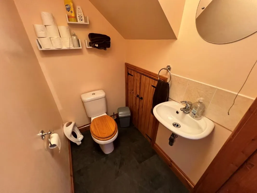 Mydroilyn Road,, Llanarth, Ceredigion, SA47 0QT - Online Auctions