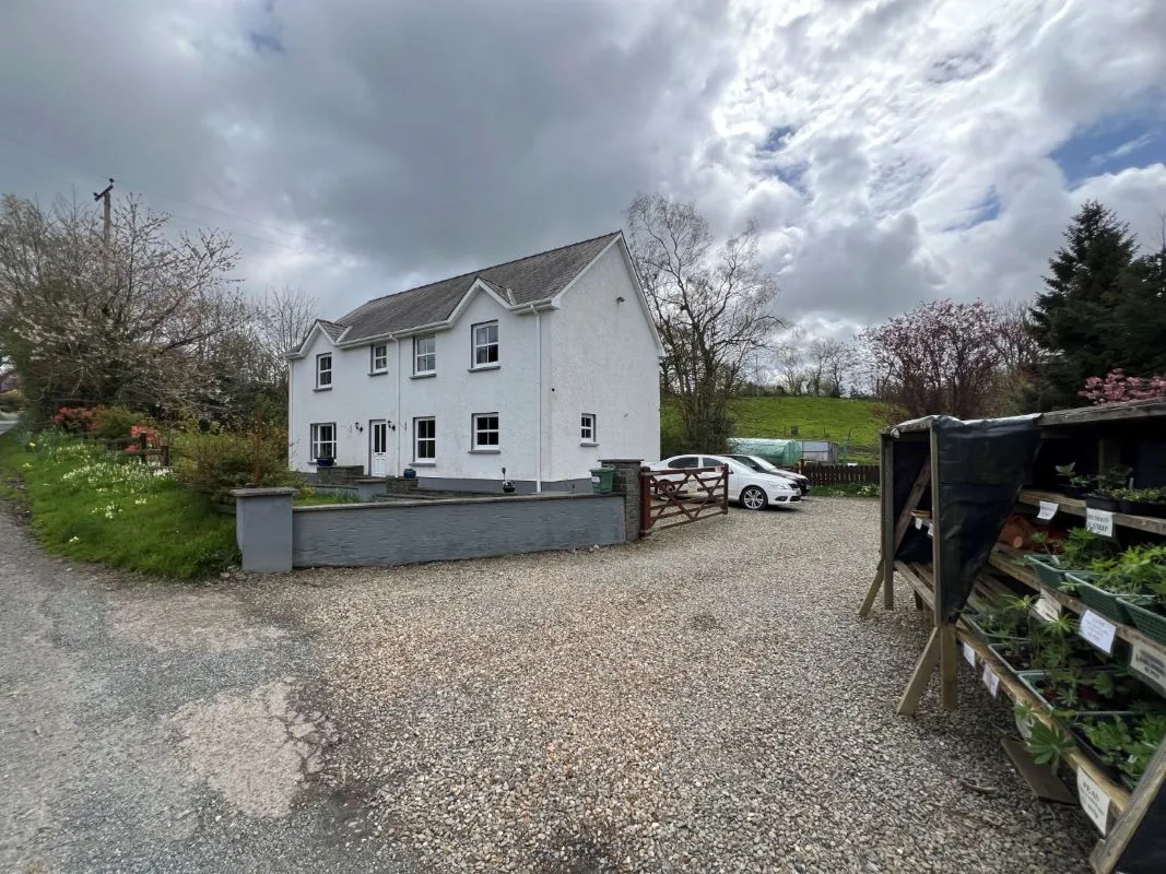 Mydroilyn Road,, Llanarth, Ceredigion, SA47 0QT - Online Auctions