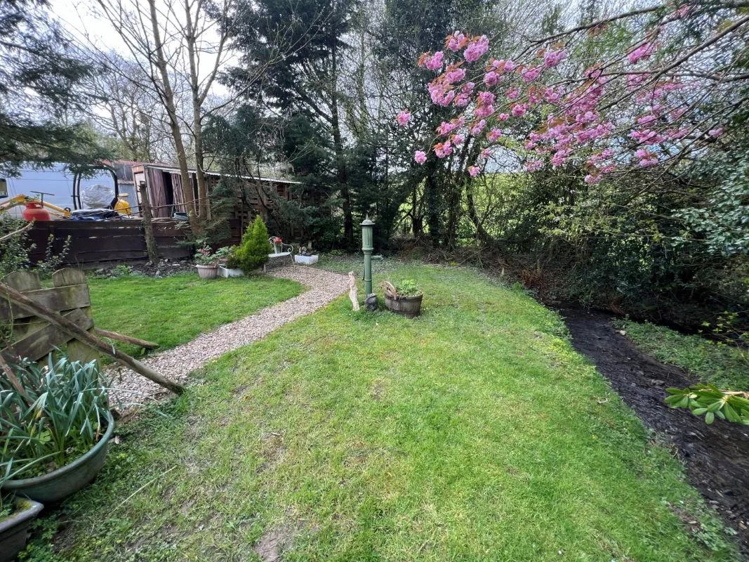 Mydroilyn Road,, Llanarth, Ceredigion, SA47 0QT - Online Auctions