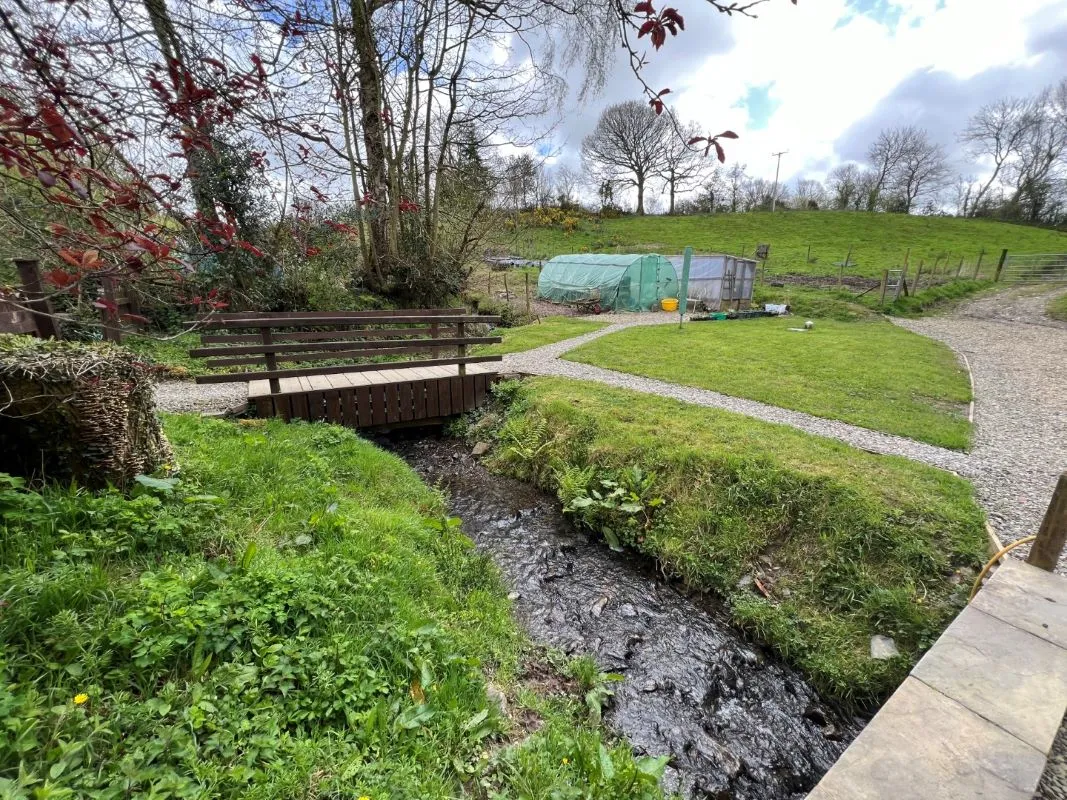 Mydroilyn Road,, Llanarth, Ceredigion, SA47 0QT - Online Auctions