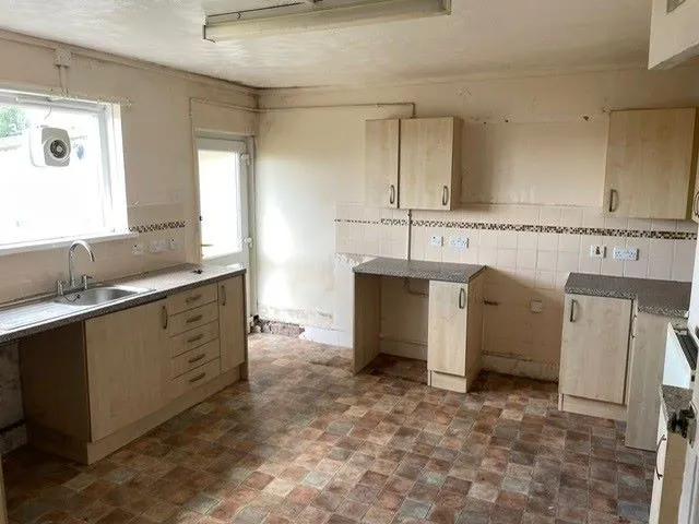 Elder Road, Baglan, Port Talbot, SA12 8LU - Online Auctions