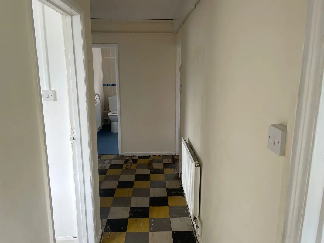 Elder Road, Baglan, Port Talbot, SA12 8LU - Online Auctions