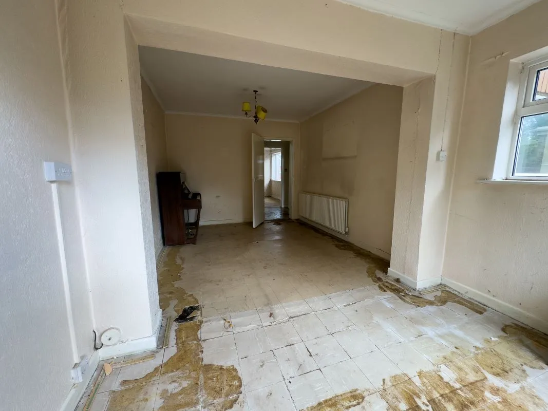 Buckley, Clwyd, CH7 2HS - Online Auctions