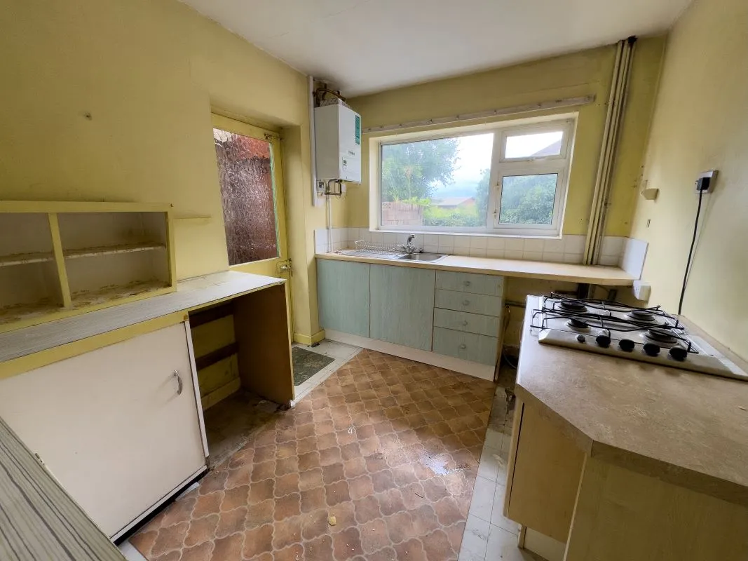 Buckley, Clwyd, CH7 2HS - Online Auctions