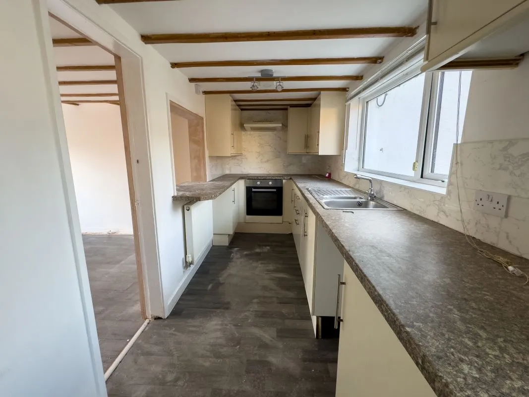 Buckley, Clwyd, CH7 2HD - Online Auctions