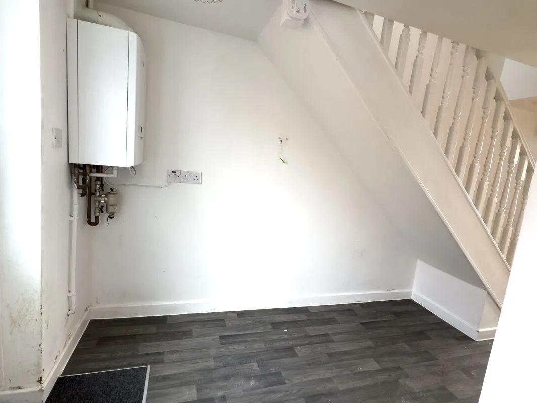 Buckley, Clwyd, CH7 2HD - Online Auctions