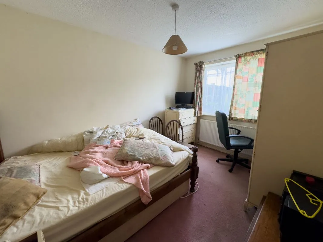 Hawarden, Deeside, Clwyd, CH5 3LA - Online Auctions