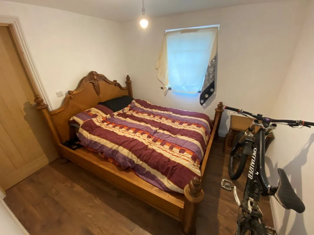 Alltwalis, Carmarthen, SA32 7EB - Online Auctions