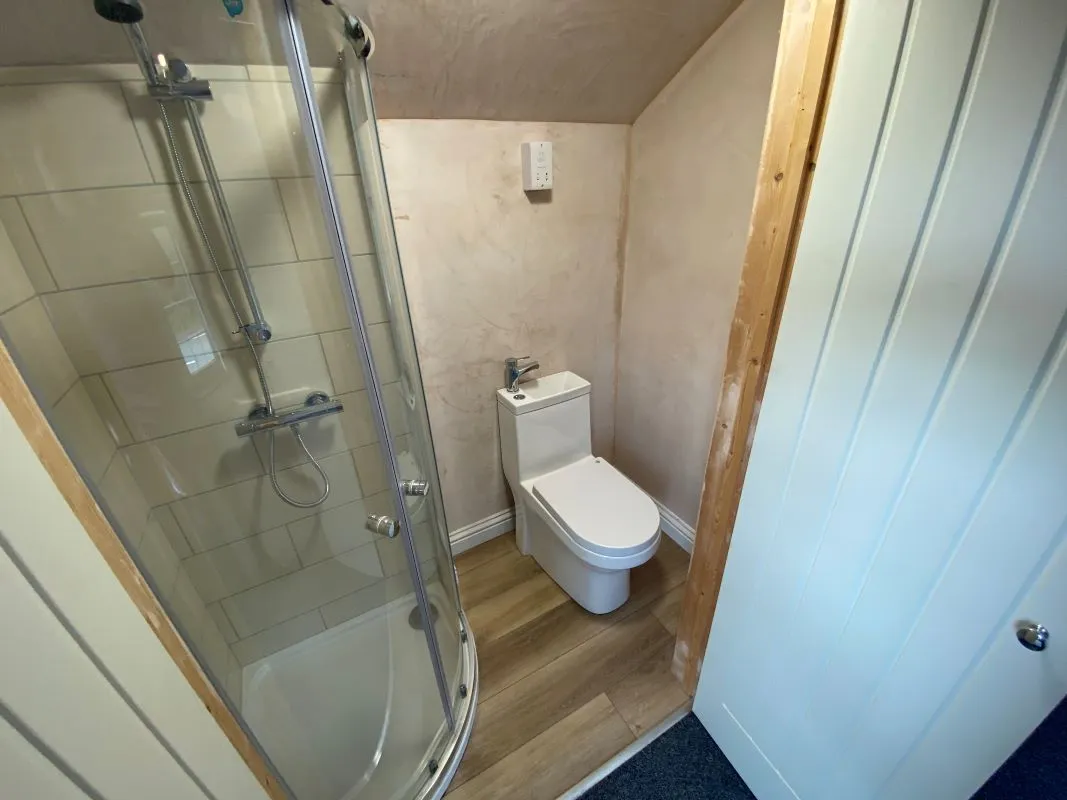 Alltwalis, Carmarthen, SA32 7EB - Online Auctions