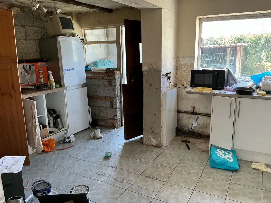 Gorseinon, Swansea, SA4 4LS - Online Auctions