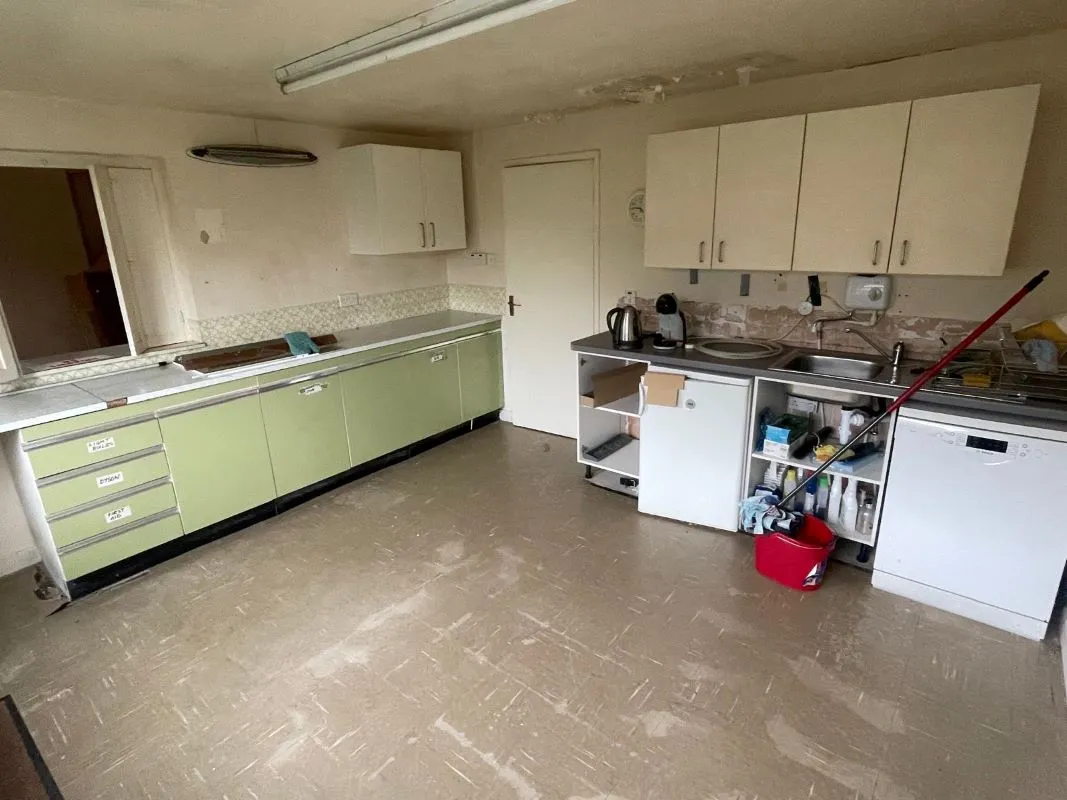 High Street, Sennybridge, Powys, LD3 8PG - Online Auctions