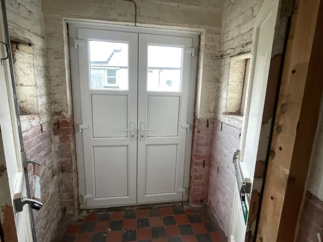 High Street, Sennybridge, Powys, LD3 8PG - Online Auctions