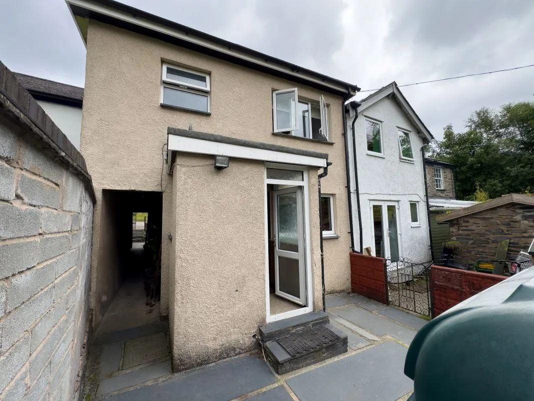 Upper Corris, Machynlleth, Powys, SY20 9BY - Online Auctions