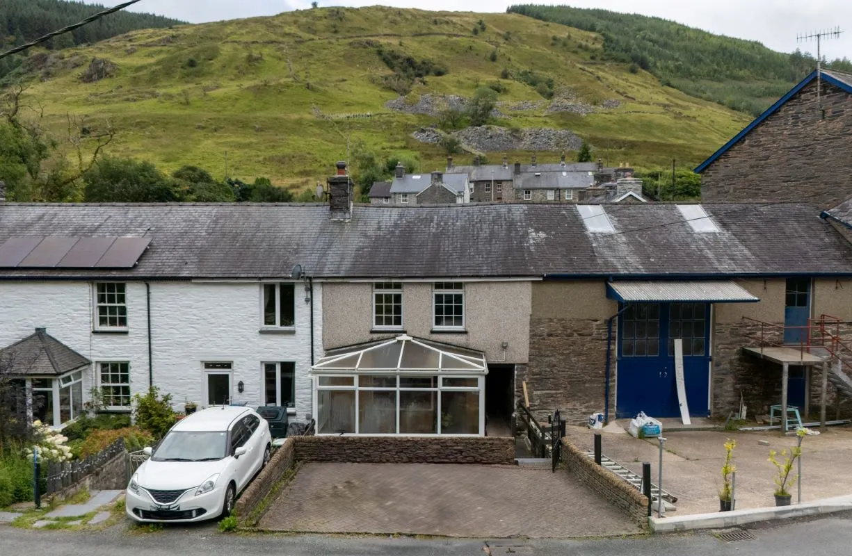 Upper Corris, Machynlleth, Powys, SY20 9BY - Online Auctions