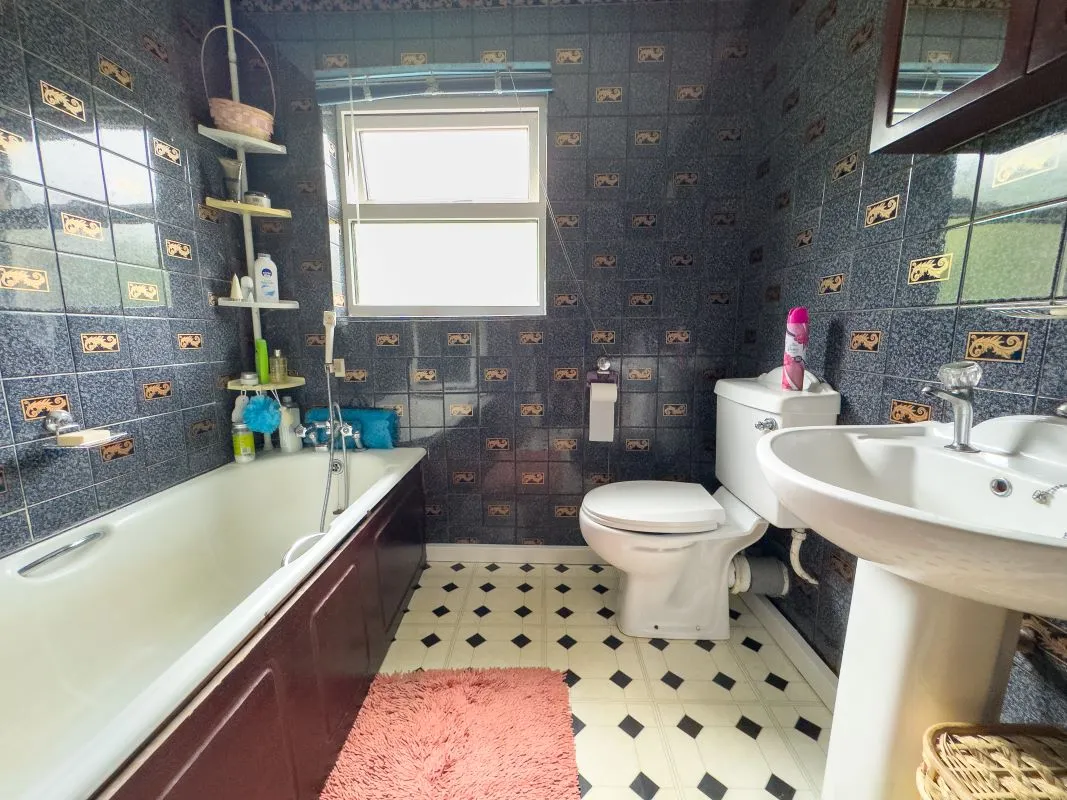 Upper Corris, Machynlleth, Powys, SY20 9BY - Online Auctions